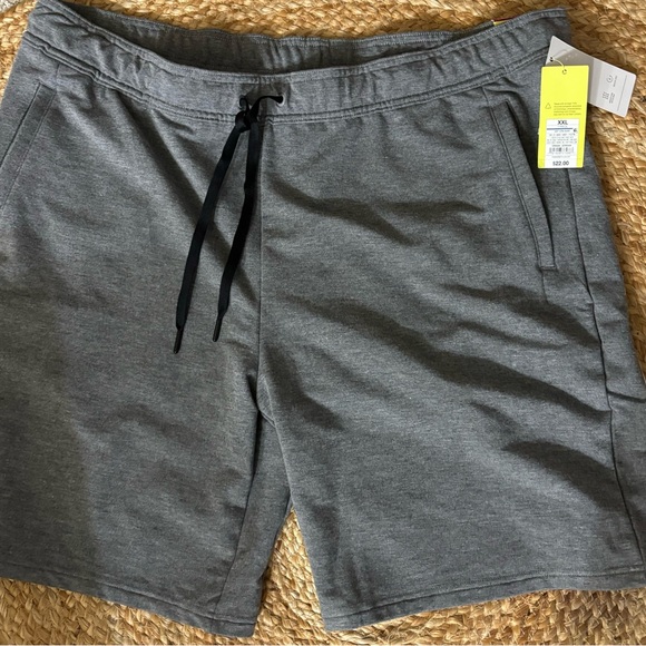 NWT men all in motion gray shorts - Picture 4 of 4